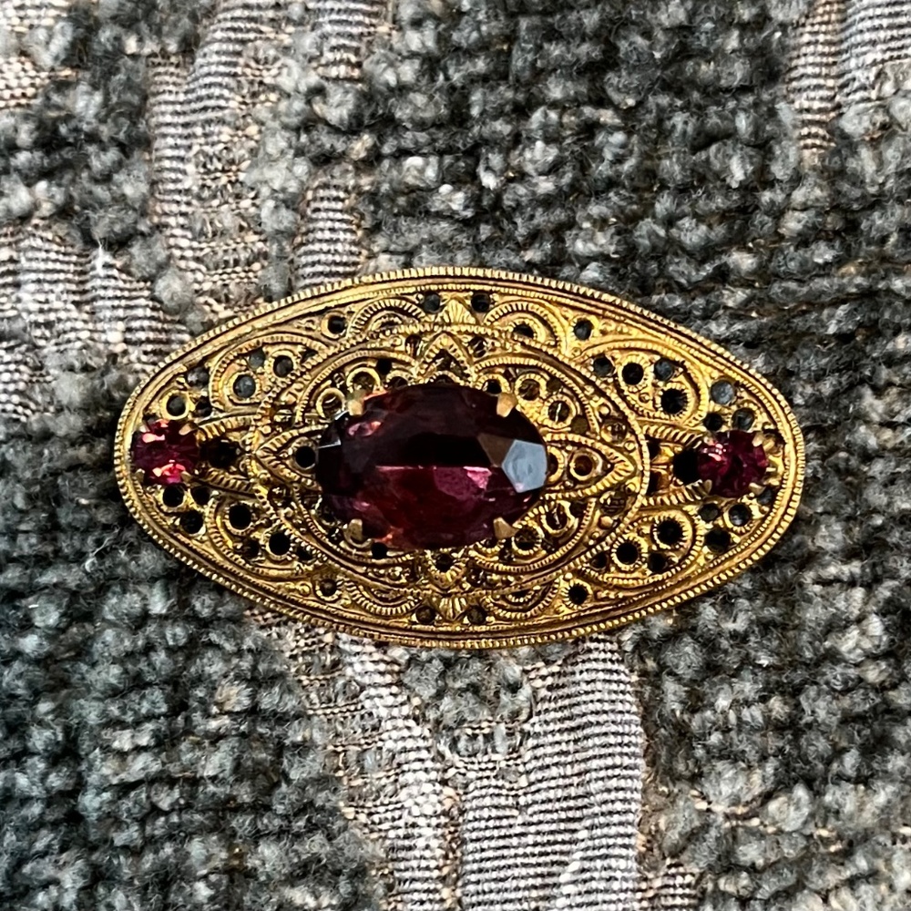 Stunning Vintage Costume Brooch
